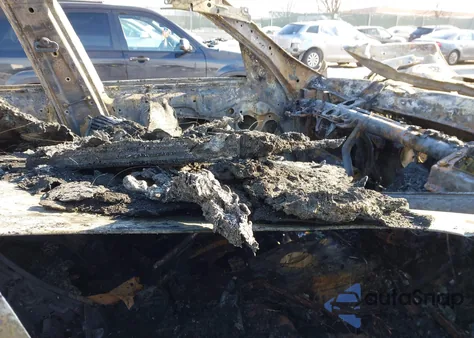 2015 BMW X1 Sdrive28I из США, поврежденный, VIN WBAVM1C57FV315300